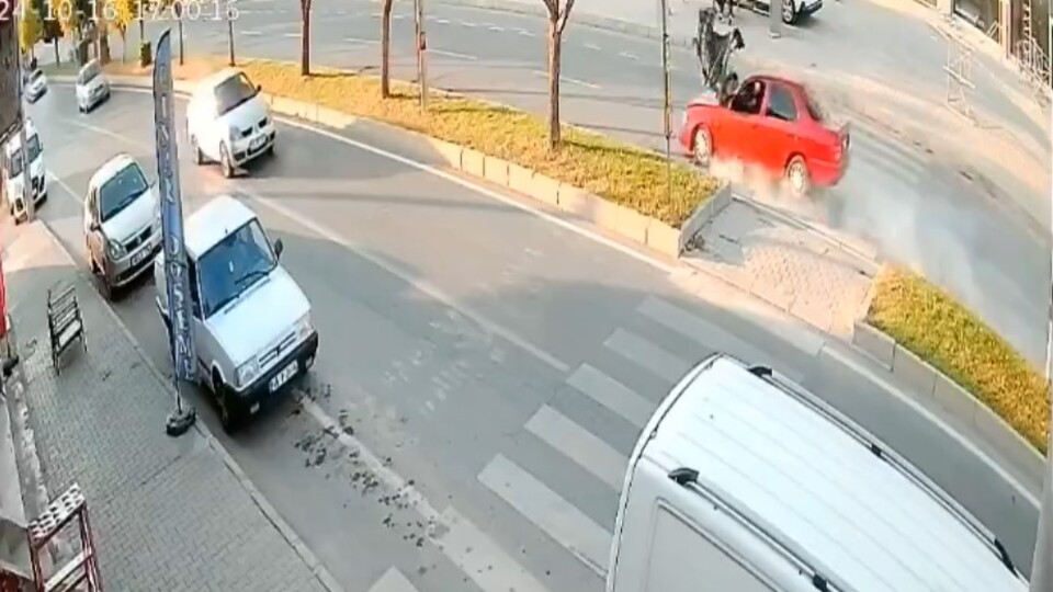 Yaya geçidinde cinayet gibi kaza!