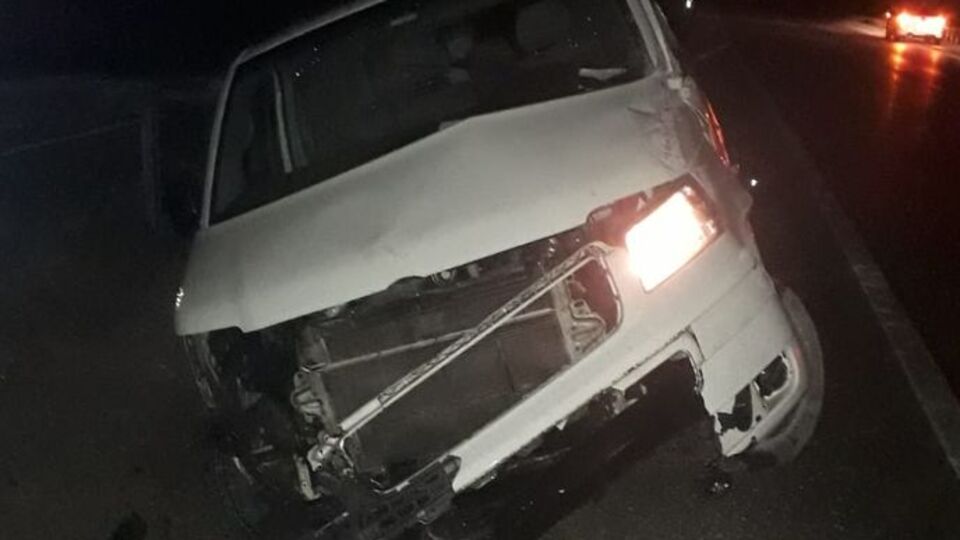 Minibüs bariyere çarptı: 6 yaralı