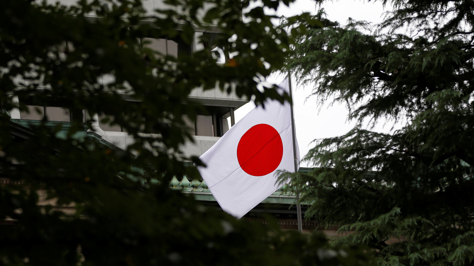 Müşterilerden para çalındı, banka yöneticilerden kesti