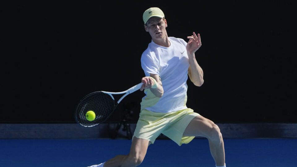 Sinner ve Paolini üçüncü tura çıktı