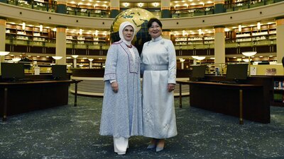 Emine Erdoğan, Moğolistan Cumhurbaşkanının eşi Luvsandorj ile bir araya geldi