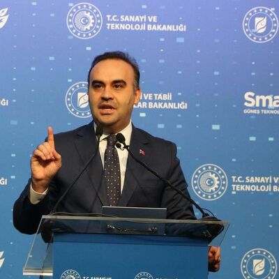 Bakan Kacır: Türkiye güneş paneli üretiminde Avrupa'da lider konumda