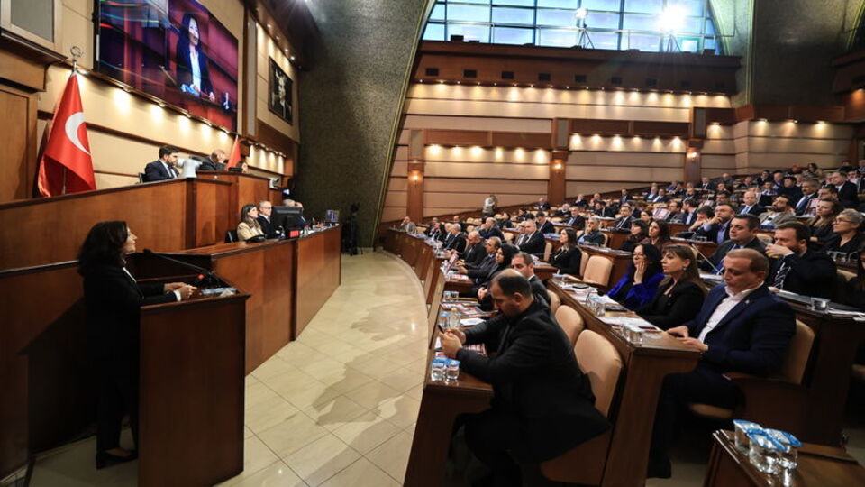 İBB'de "lağım suyu" önergesi