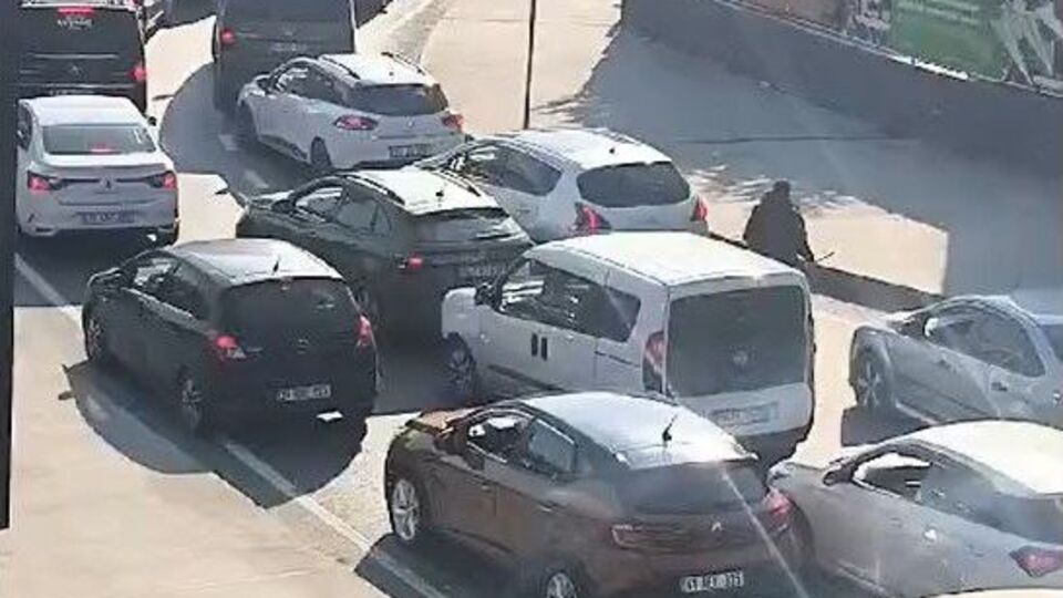 Öfkeli sürücü dehşet saçtı