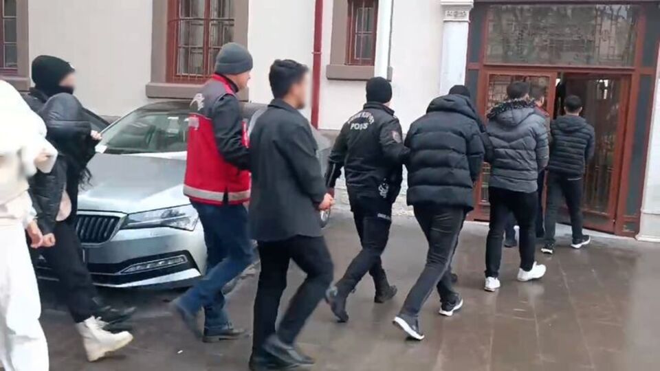 6 ilde dolandırıcılık operasyonu: 13 tutuklama