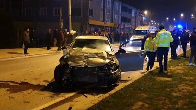 Bursa'da trafik kazası: 2'si ağır 4 yaralı
