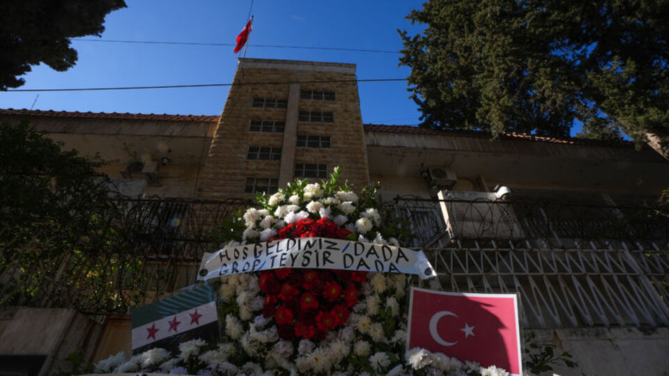 Halep Başkonsolosluğu yeniden açıldı