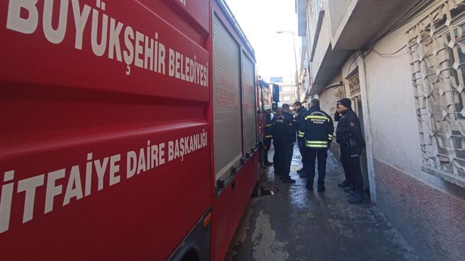 Gözyaşları sel oldu! Ev yangınında iki kardeş hayatını kaybetti