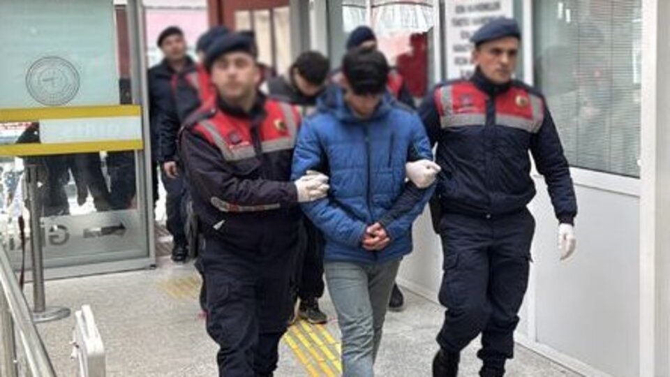 Kulübedeki baltalı cinayette 2 tutuklama