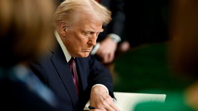 Trump "dış kalkınma yardımlarını" askıya aldı