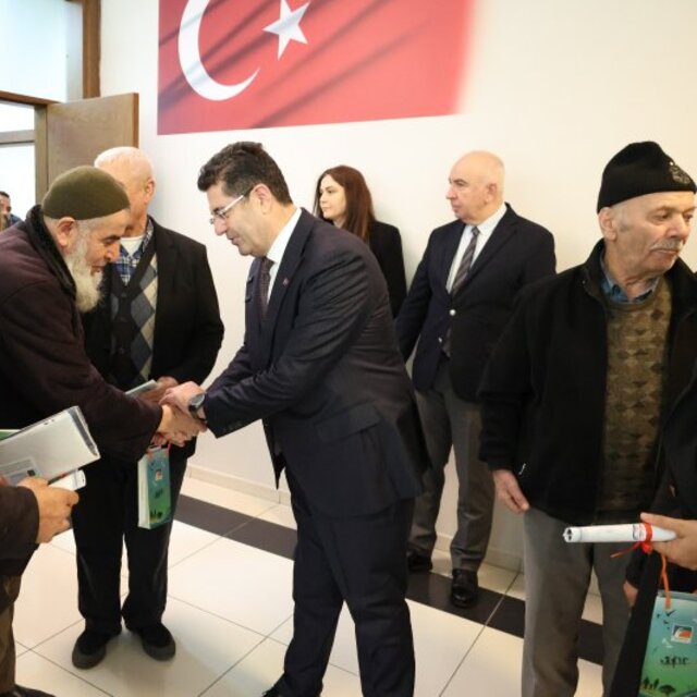 Çekmeköy'de 30 yıllık tapu hasreti bitti