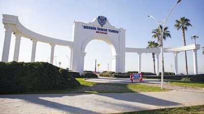 Mersin'deki taraftar meydanları yenileniyor