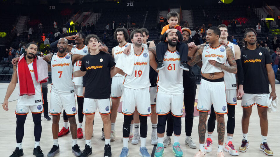 G.Saray sahasında kazandı!