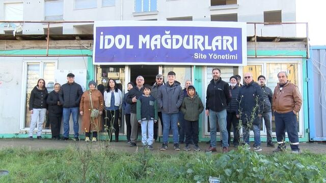 Bitmeyen inşaatın mağdurlarına "çıkın" tebligatı