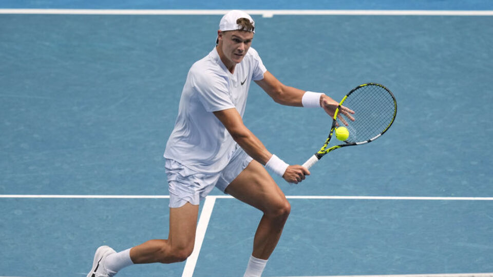 Avustralya'da Sinner yarı finale yükseldi