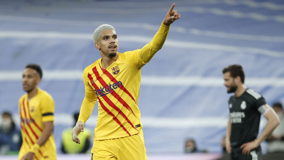 Barcelona, Ronald Araujo'yla uzattı!