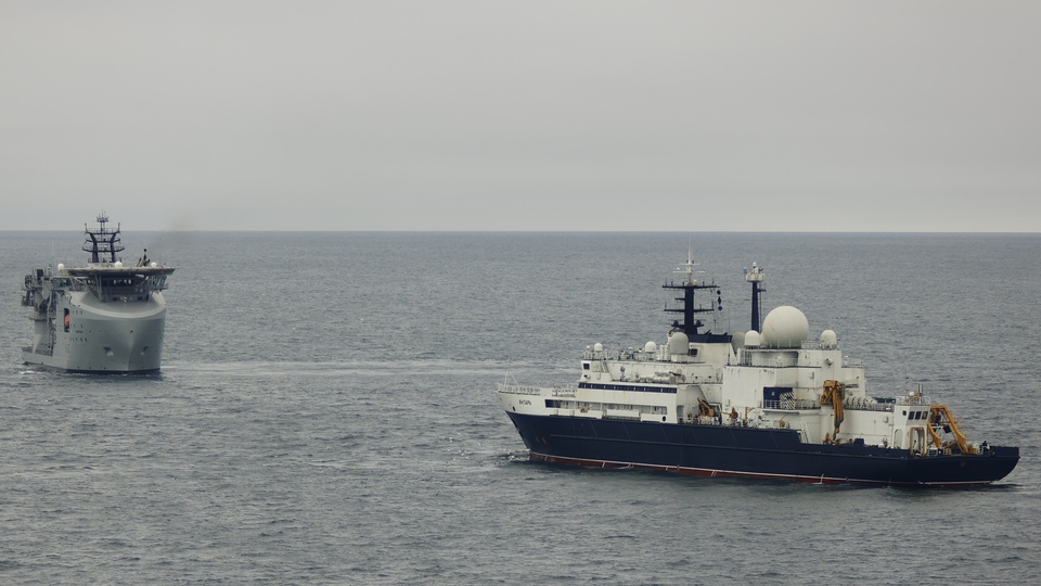 Birleşik Krallık Donanması Rus casus gemisini tespit etti