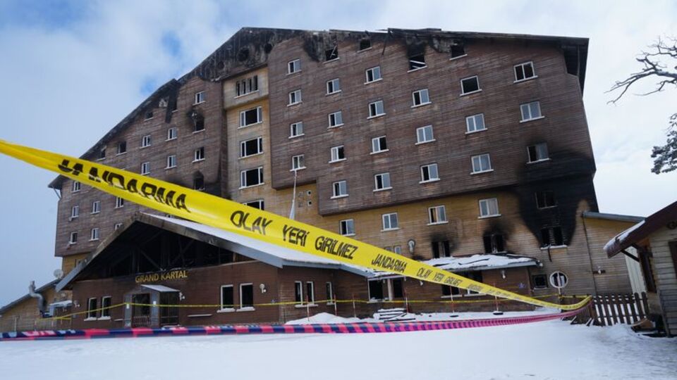 Facia bağıra bağıra geldi