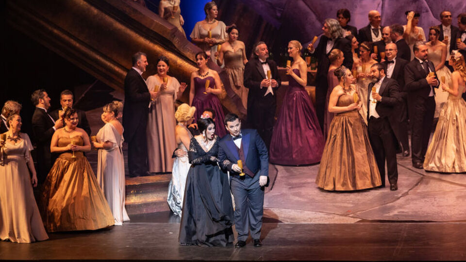 La Traviata'nın prömiyeri gerçekleştirildi