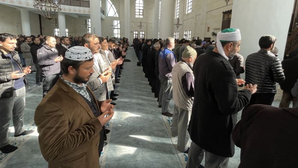 Şanlıurfa'da camilerde yağmur duası edildi