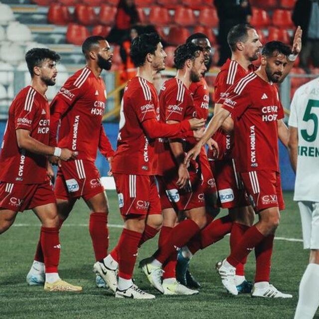 Ümraniyespor tek attı 3 aldı!