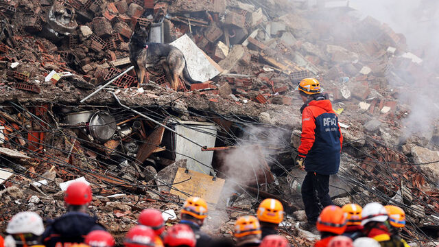 Konya'da çöken binada 2 kişi cansız bulundu!