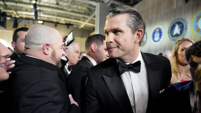 Trump'ın Savunma Bakanı adayı Hegseth, 1 oy farkla onay aldı