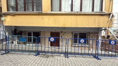 Kazık çakarken yan bina çatladı!