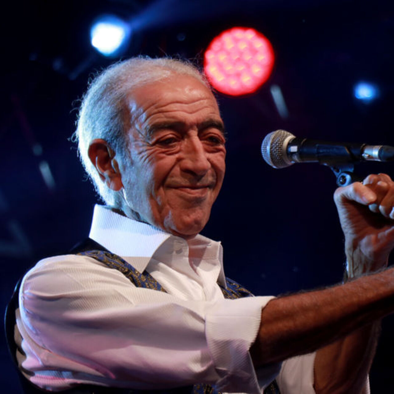 Edip Akbayram'dan haber var