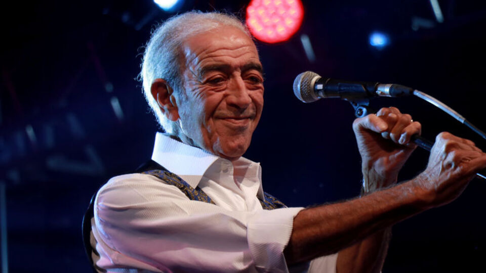 Edip Akbayram'dan haber var