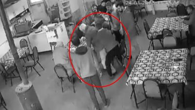 'Heimlich manevrası' ile kurtardı