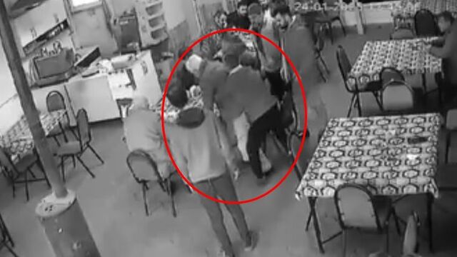 'Heimlich manevrası' ile kurtardı