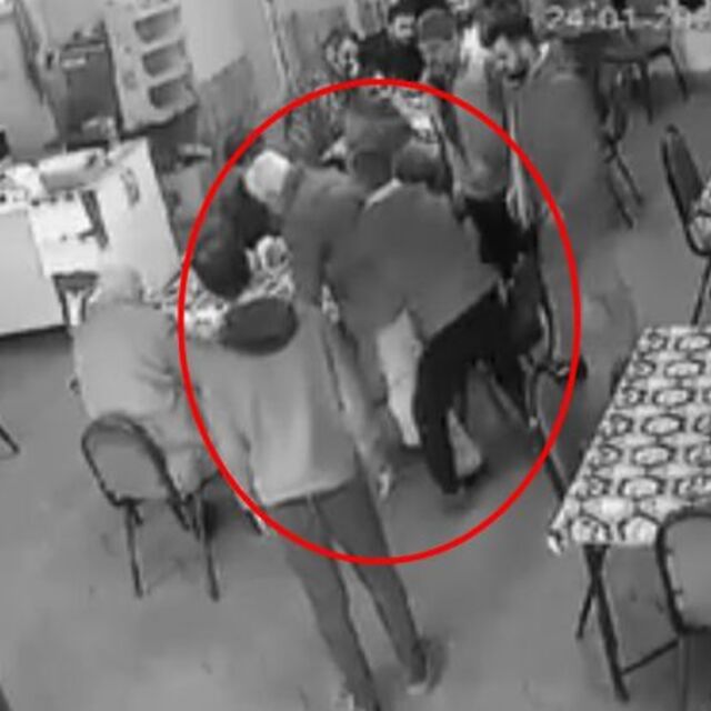 'Heimlich manevrası' ile kurtardı