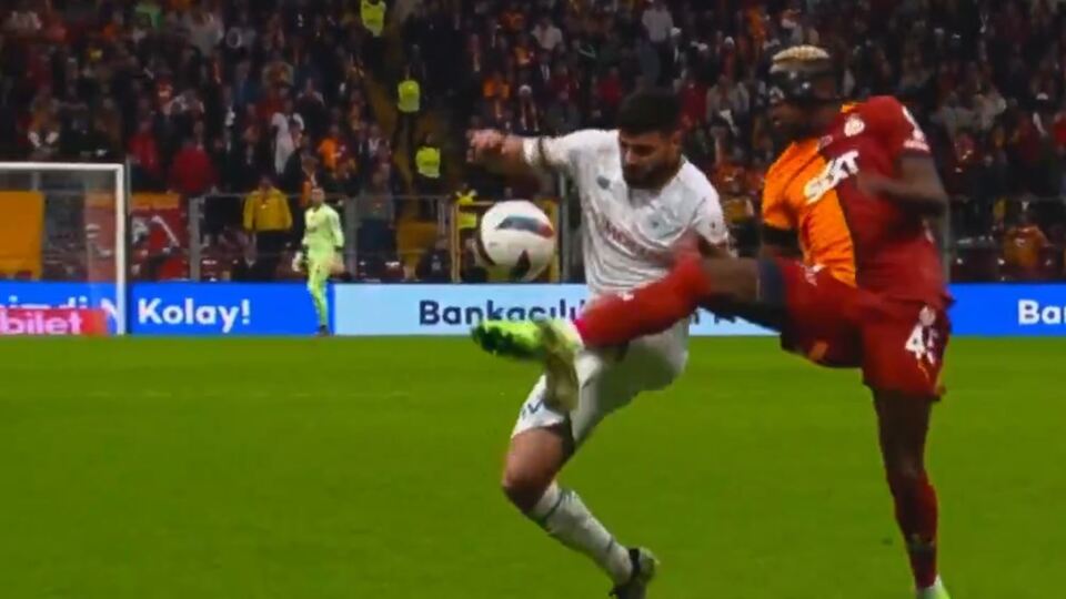 Galatasaray penaltı kazandı!