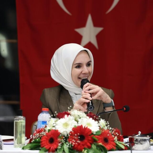 Roman STK temsilcileriyle buluştu