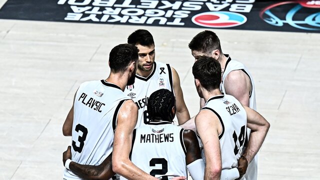 Beşiktaş Fibabanka'dan 25 sayı fark!