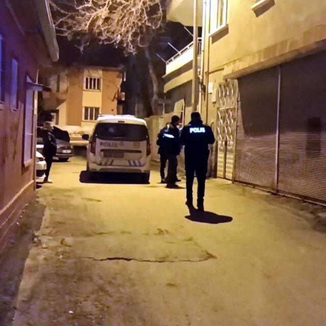 Kayınvalidesini bıçakladı! Eşi ve kayınbabasını da darbetti