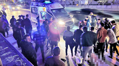 Ölü ve yaralılar var! Motosiklet yayalara çarptı!