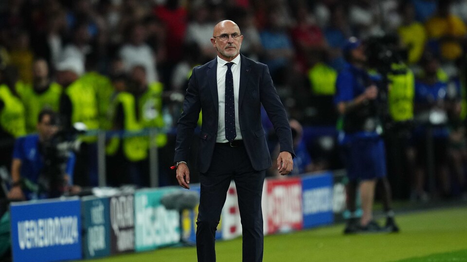 İspanya, De La Fuente ile uzattı