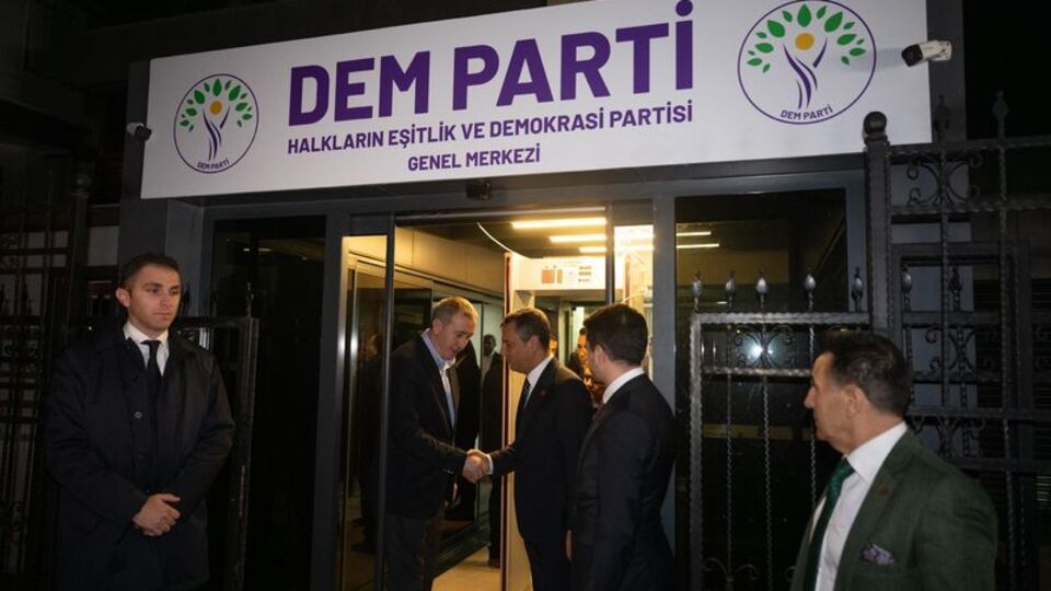 Özgür Özel'den DEM Parti'li Bakırhan'a taziye ziyareti