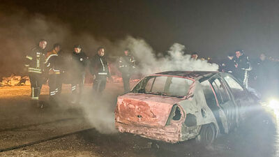 Yanan otomobilde cansız beden bulundu