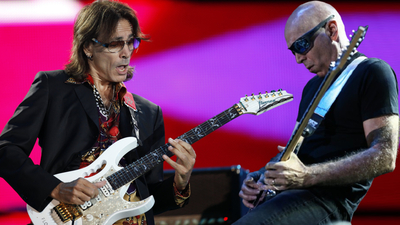 Satch Vai Band İstanbul'a geliyor