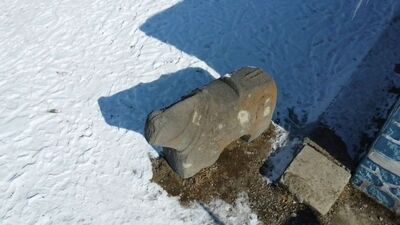 Tarihi at heykeli muhtara zimmetlendi