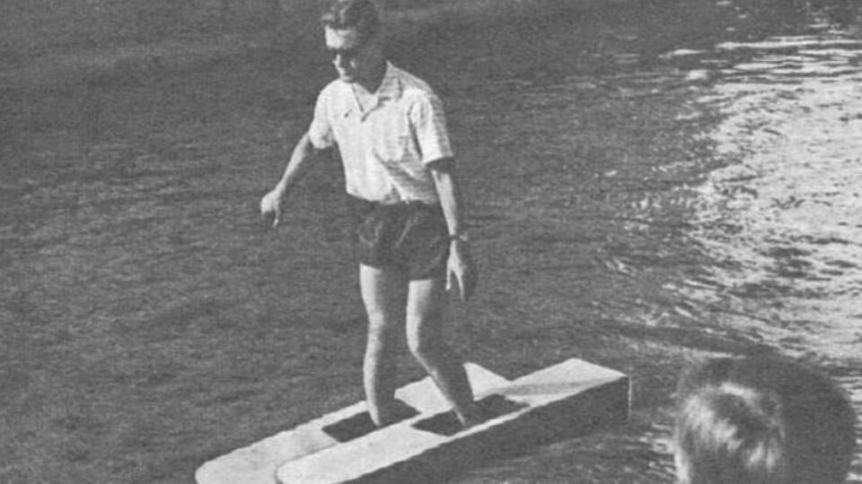 İstanbul Boğazı'nı yürüyerek geçti!