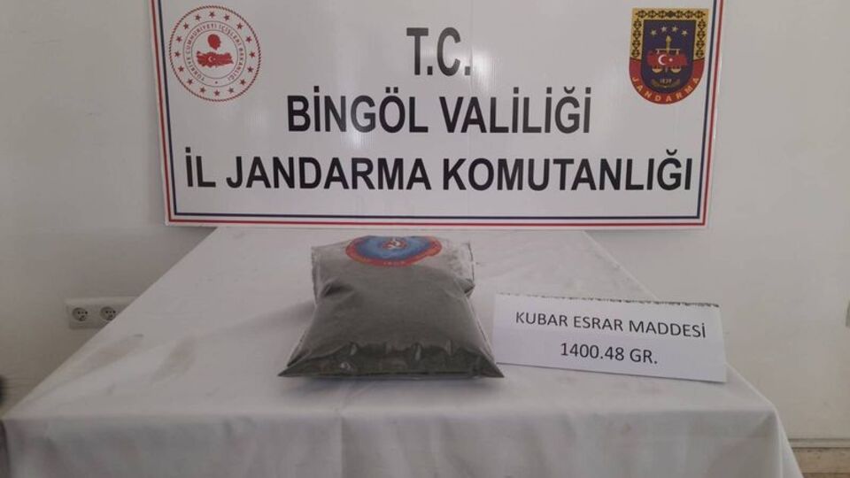 Bingöl'de 1 kilo 400 gram esrar ele geçirildi