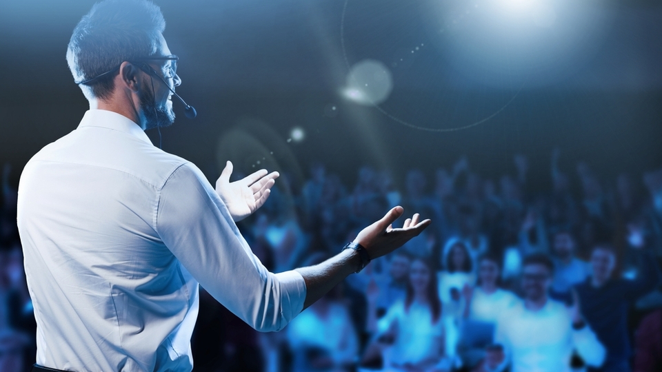 Toplum içinde konuşma korkusu nasıl yenilir?