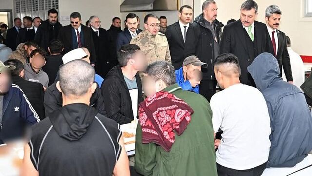 Erzurum'da göçmen kaçakçılığına 61 tutuklama