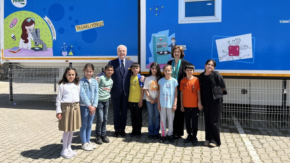 "Tasarım Mucitleri Ateşböceği" projesi 1.500 çocuğa ulaştı