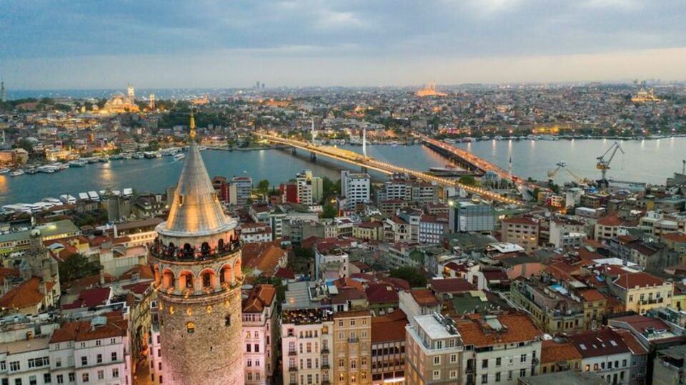 Turizm gelirinde yüzde 8,3 artışla Cumhuriyet rekoru kırıldı