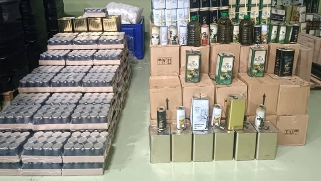 Konya'da litrelerce sahte zeytinyağı ele geçirildi